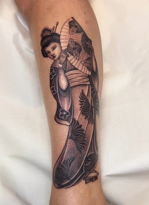 Traditional Geisha in Kimono Tattoo