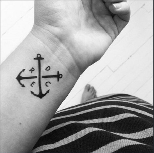 Inspiring Anchor Tattoos Ideas 3