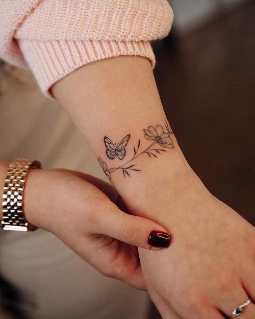 Stunning Fine Line Art tattoo 3