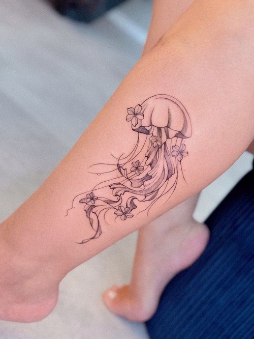 Fine Line Art tattoo 5