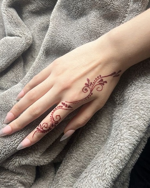 Easy and Cute Henna Tattoos Ideas