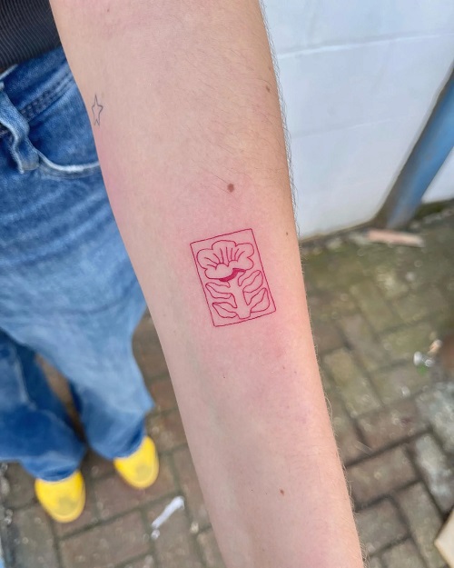 women Red Ink Tattoo 4
