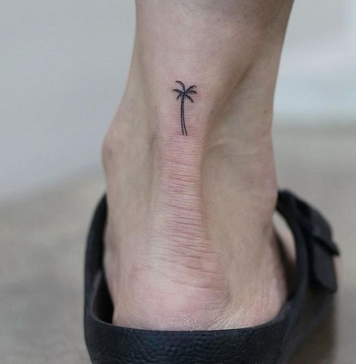 Small and chic Tattoo Ideas 6
