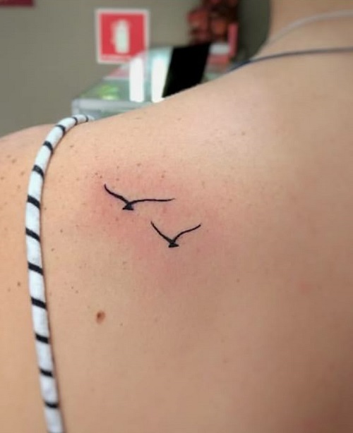 Small and chic Tattoo Ideas 3