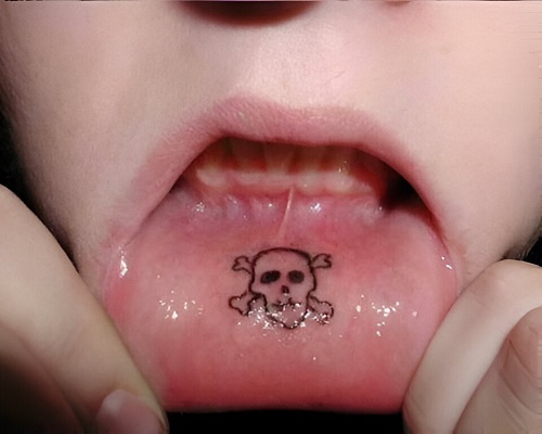 beautiful lip Tattoo Ideas 6
