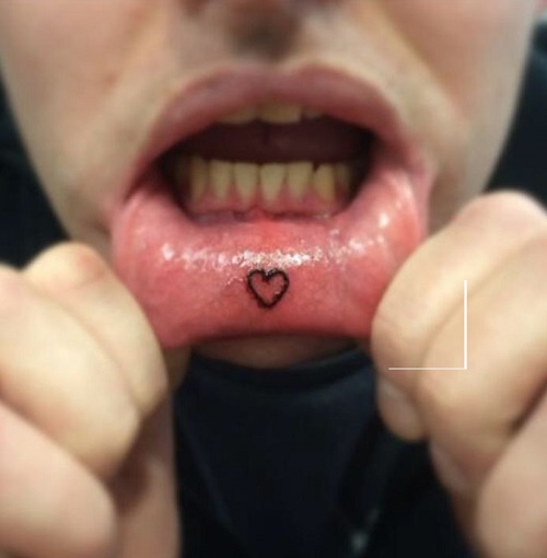 beautiful lip Tattoo Ideas 3