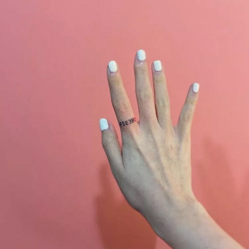 Women Tiny Finger Tattoo 2