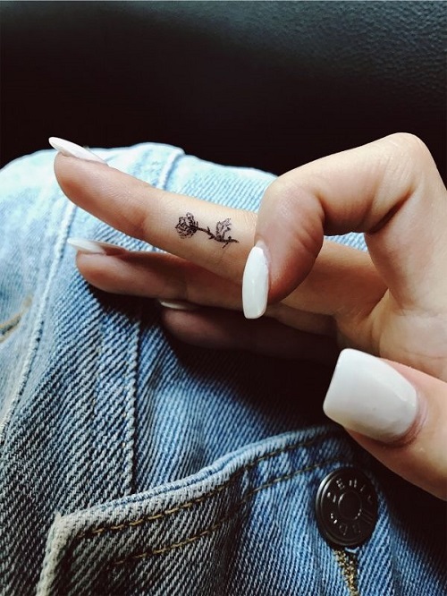 Tiny Finger Tattoo Ideas 2