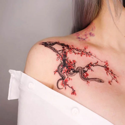 Women Collarbone Tattoo