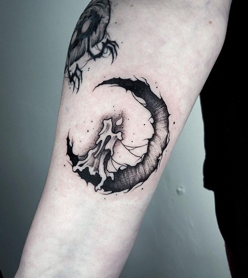 Inspiring Spooky Halloween tattoo 3