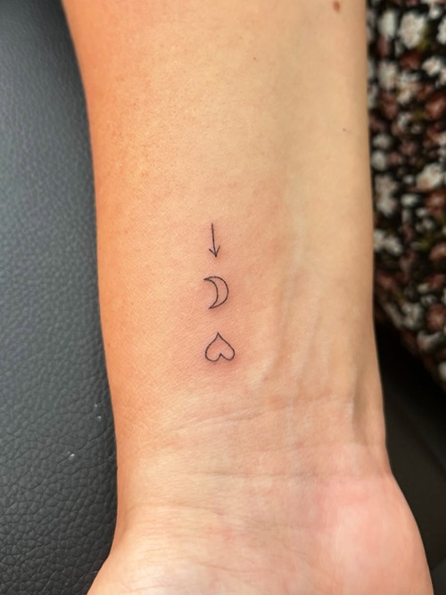 19 Tiny Symbol Tattoos With Powerful Messages TattoosOfAsia