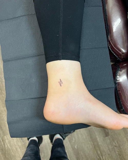 Viral Small Tattoo on Instagram 5