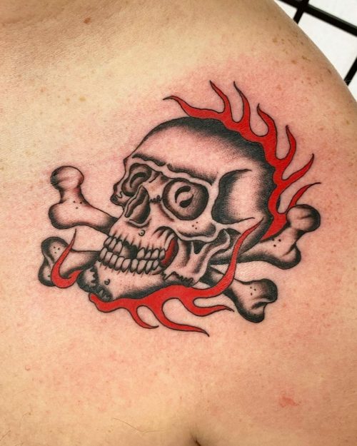 skull &crossbonestattoo12
