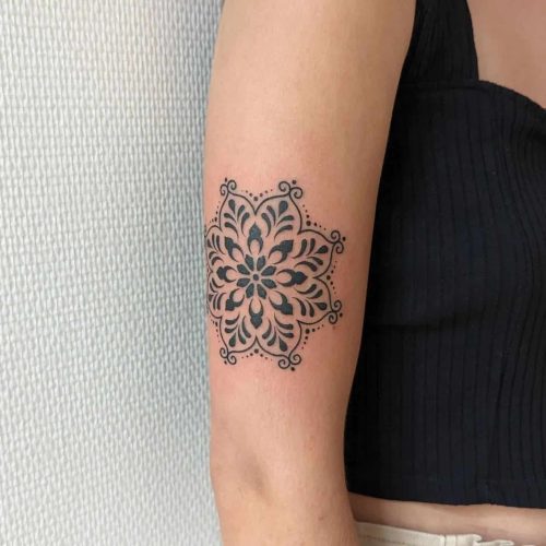 Ornamental tattoo 17