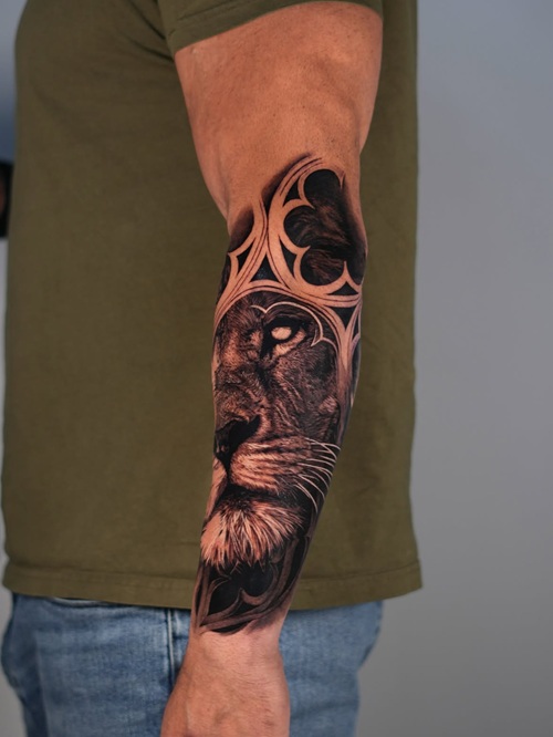 Outer forearm tattoo