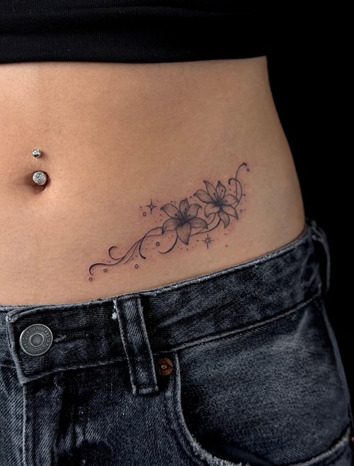 Stylish Hip Tattoo Inspiration