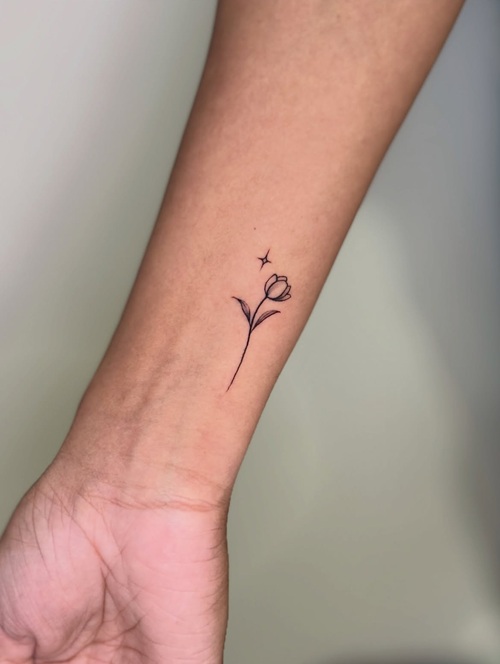 Minimalist Tattoo Ideas for Women