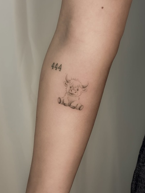 Tiny pet tattoo design